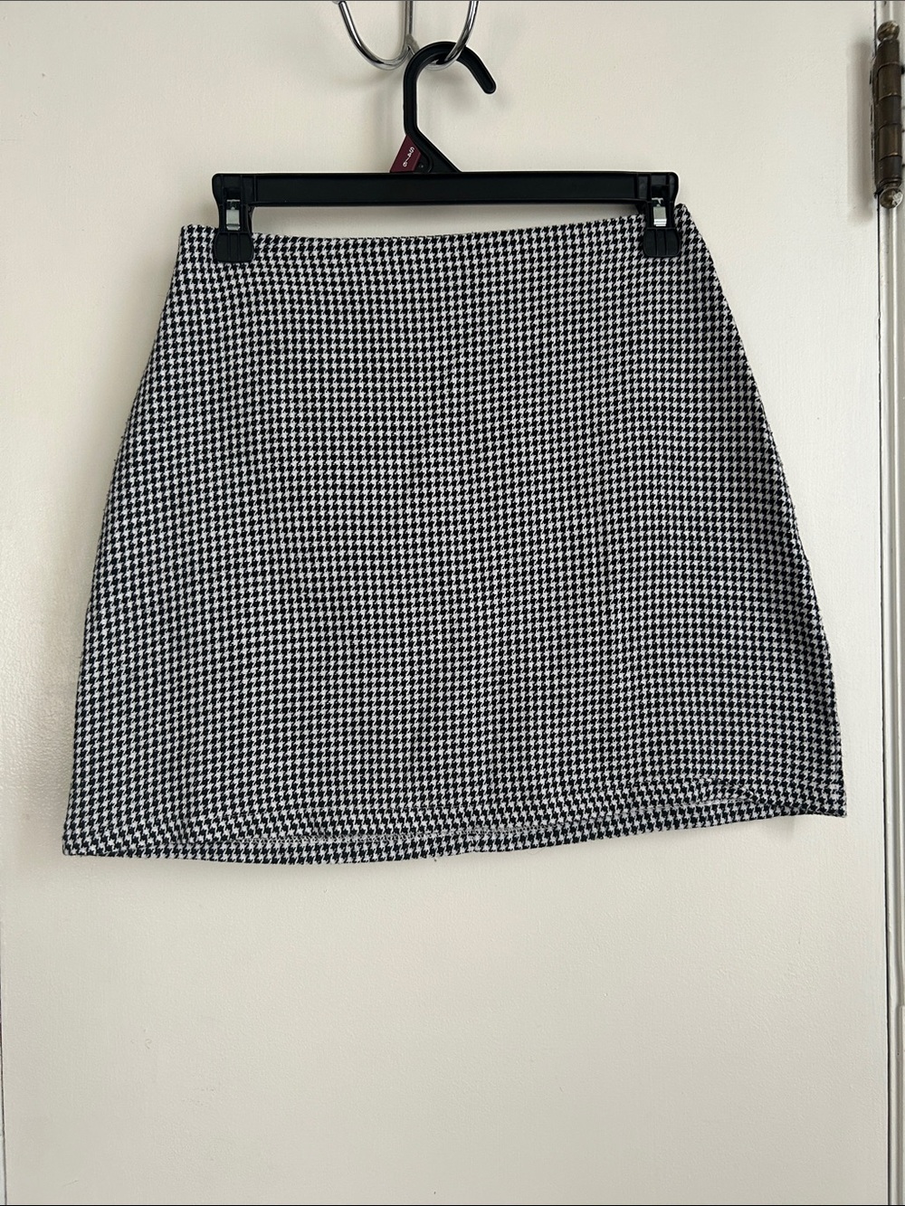 SHEIN Black and White Houndstooth Mini Skirt